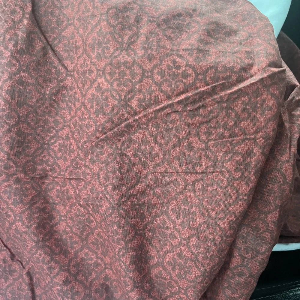 Red Print queen size Bedskirt/ Firm price